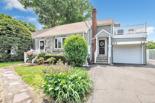 16 Senga Rd, Norwalk, CT, 06854-2542 | Card Image