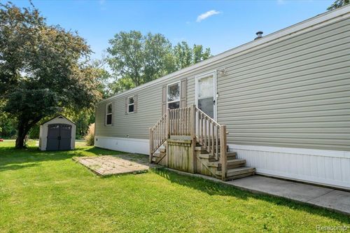 11731 Valerie Ln, Whitmore Lake, MI, 48189-8802 | Card Image