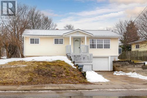 23 Kirkwood Dr, Charlottetown, PE, C1A2T4 | Card Image