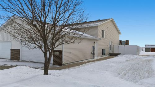 4804 51st Ave S, Fargo, ND, 58104-6023 | Card Image