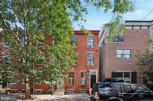 203 Carpenter St, PHILADELPHIA, PA, 19147-4213 | Card Image