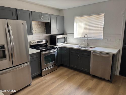115-18239 N 40th St, Phoenix, AZ, 85032-1460 | Card Image