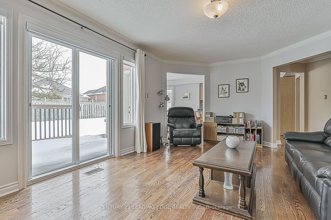30 Wigston Crt, House other with 4 bedrooms, 3 bathrooms and 4 parking in Whitby ON | Image 13
