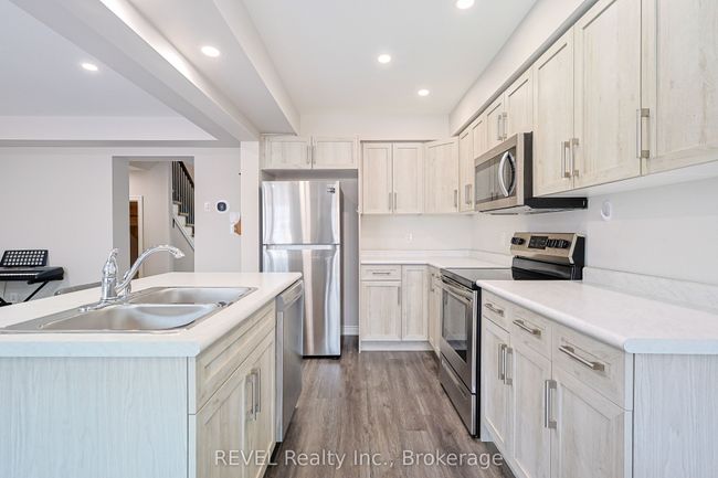196 Heron St, House attached with 3 bedrooms, 3 bathrooms and 2 parking in Welland ON | Image 19