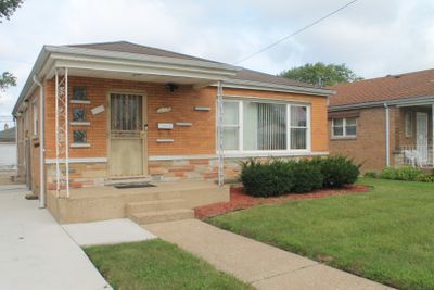 12722 S Laflin Street, House other with 3 bedrooms, 2 bathrooms and 2 parking in Calumet Park IL | Image 1