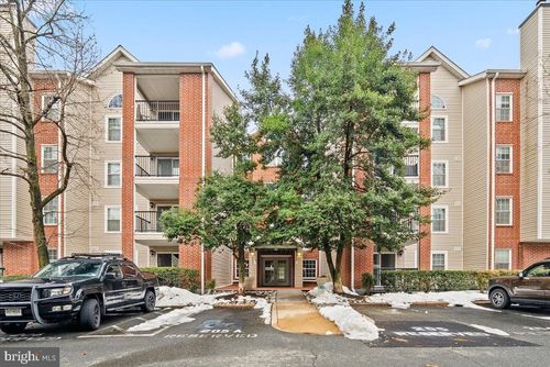 4200-3311 Wyndham Cir, ALEXANDRIA, VA, 22302-4318 | Card Image