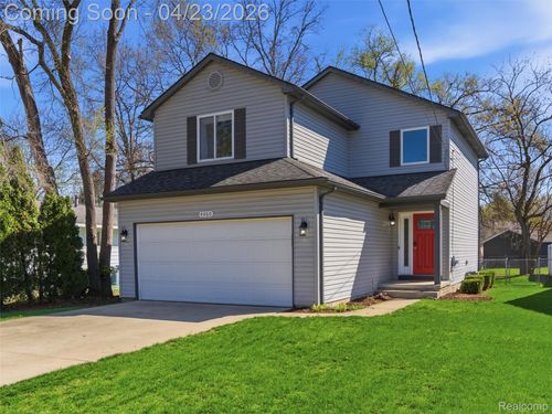 4060 Laforest Dr, Waterford Twp, MI, 48329-1215 | Card Image