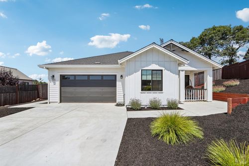 3675 Wyndemere Cir, Santa Rosa, CA, 95403 | Card Image