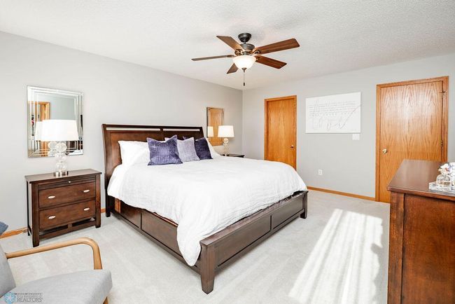 This is Huge! Walk-in closet too! | Image 32