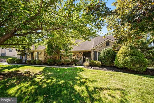 401 Alderbrook Dr, Wayne, PA, 19087-2247 | Card Image
