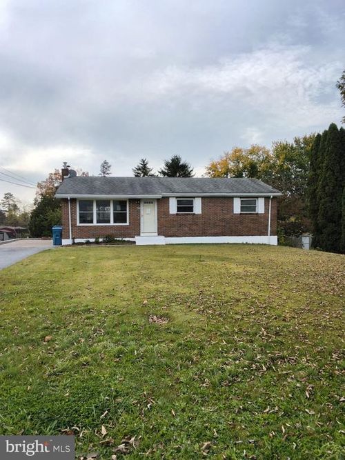 854 Shawnee Dr, HARRISBURG, PA, 17112-9031 | Card Image