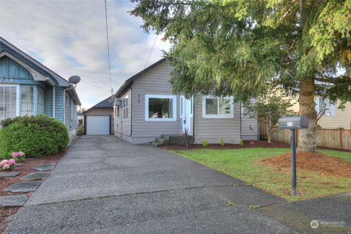 210 Karr Avenue, Hoquiam, WA, 98550 | Card Image