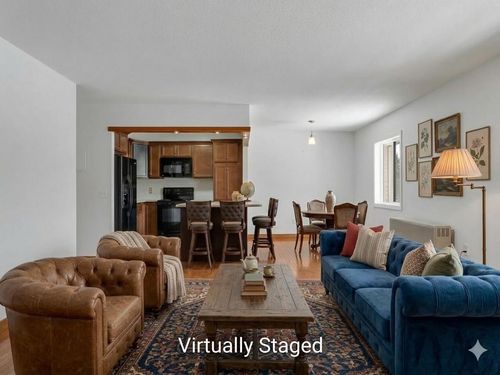 16 Bayberry Ln, South Burlington, VT, 05403-8203 | Card Image
