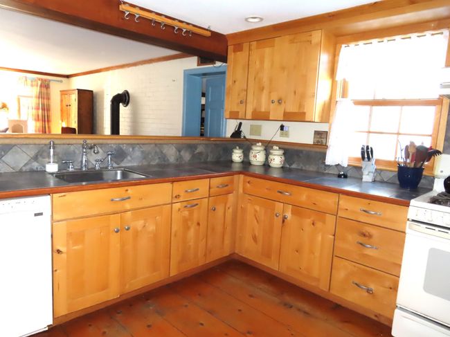 95 Apple Hill Rd, House other with 4 bedrooms, 3 bathrooms and null parking in Sullivan NH | Image 8