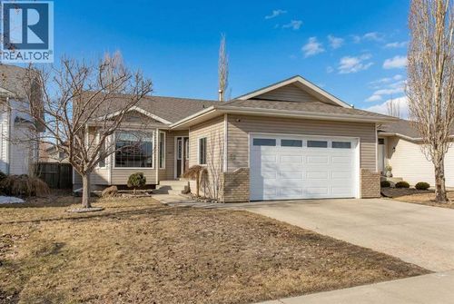 52 Archibald Cres, Red Deer, AB, T4R2X4 | Card Image