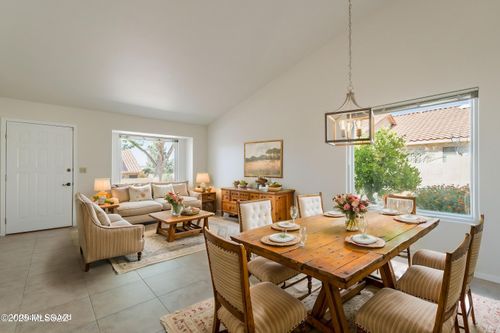 120 E Carolwood Dr, Oro Valley, AZ, 85737-7938 | Card Image