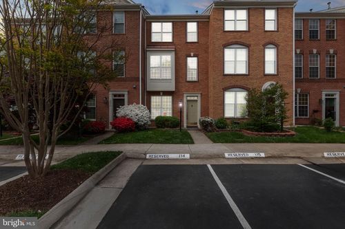 2372 Woodland Pond Ln, HERNDON, VA, 20171-2800 | Card Image