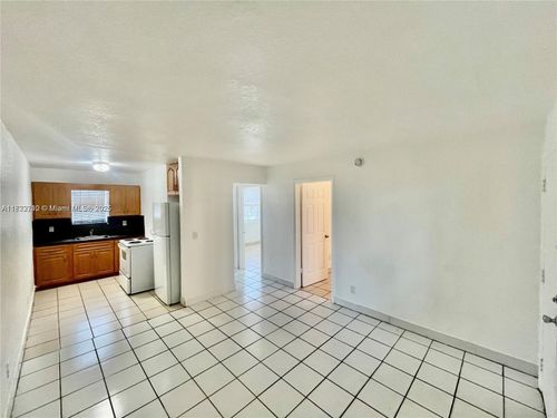 apt-7-701 Nw 7th Ave, Hallandale Beach, FL, 33009-2272 | Card Image