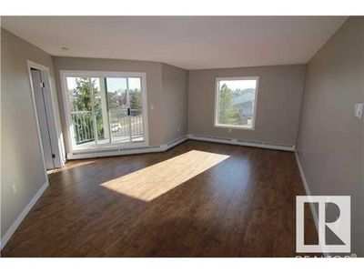 302 - 9620 174 St Nw, Condo with 3 bedrooms, 2 bathrooms and 1 parking in Edmonton AB | Image 2