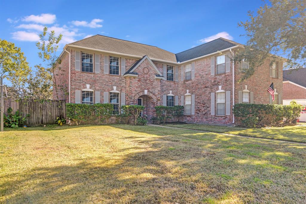 Daytona Ct, Friendswood, TX 77546