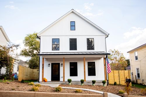 807 Grove St, Bedford, VA, 24523-3409 | Card Image