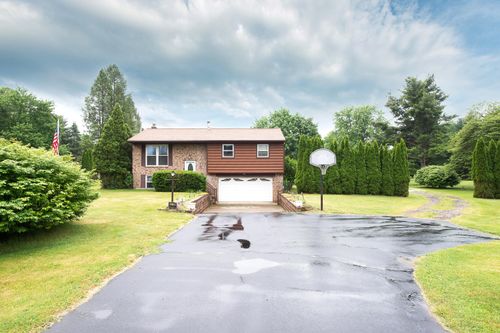4338 Swarthout Rd, Pinckney, MI, 48169-9203 | Card Image