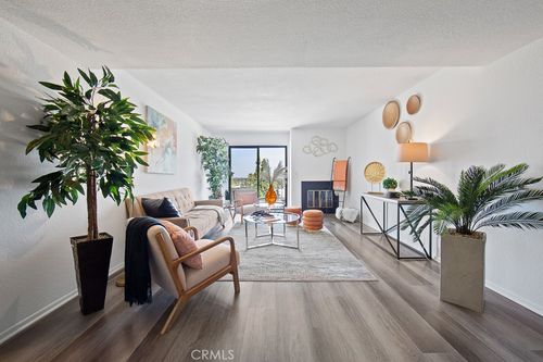 331-2599 Walnut Avenue, Signal Hill, CA, 90755 | Card Image