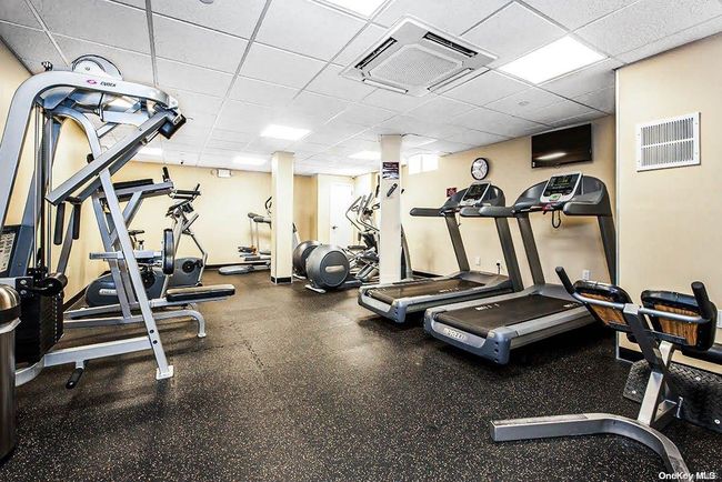 APT-1F - 76-35 113 Th St, Home with 0 bedrooms, 1 bathrooms and null parking in Forest Hills NY | Image 10
