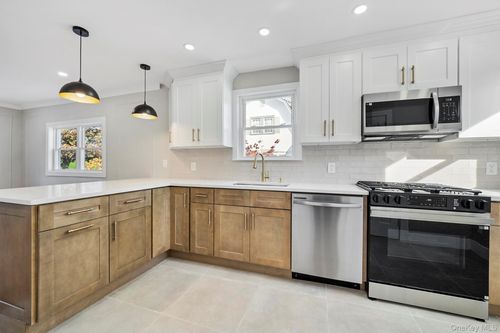 36 New York Ave, Freeport, NY, 11520-2017 | Card Image