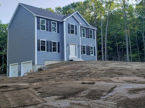 37 Reed Rd, Sandown, NH, 03873-2027 | Card Image