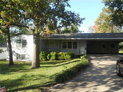 530 E Rebecca St, Fayetteville, AR, 72701-3539 | Card Image