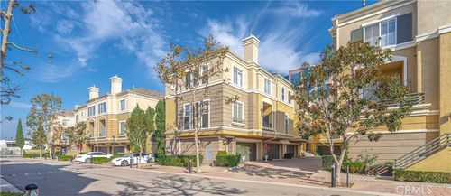 3407 S Main St, Santa Ana, CA, 92707-4327 | Card Image