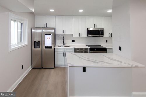 402-3320 S 28th St, ALEXANDRIA, VA, 22302-1342 | Card Image
