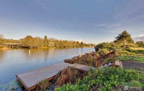 1006 Point Brown Ave Se, Ocean Shores, WA, 98569-9809 | Card Image
