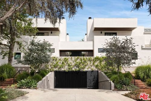8-939 15th St, Santa Monica, CA, 90403-3146 | Card Image