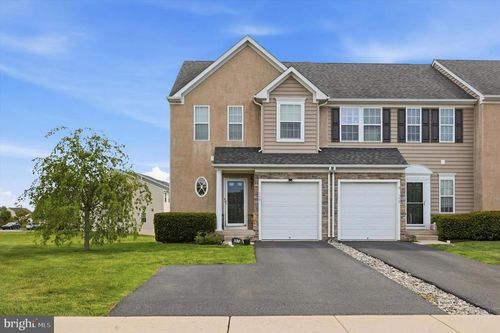 130 Fawn Dr, GILBERTSVILLE, PA, 19525-8102 | Card Image
