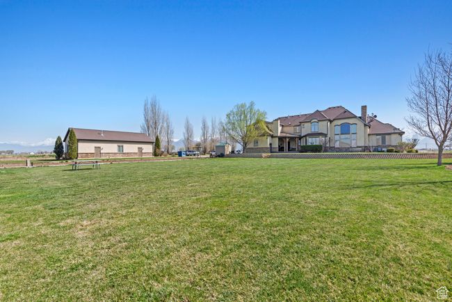 View of yard | Image 10