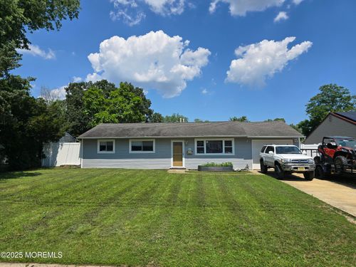 10 Colgate Dr, Toms River, NJ, 08757-5538 | Card Image