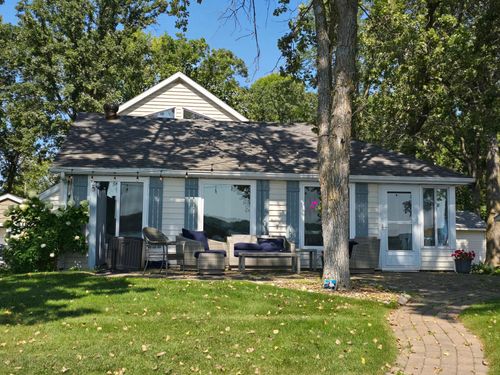 51374 Pelican Point Dr, Detroit Lakes, MN, 56501-9401 | Card Image
