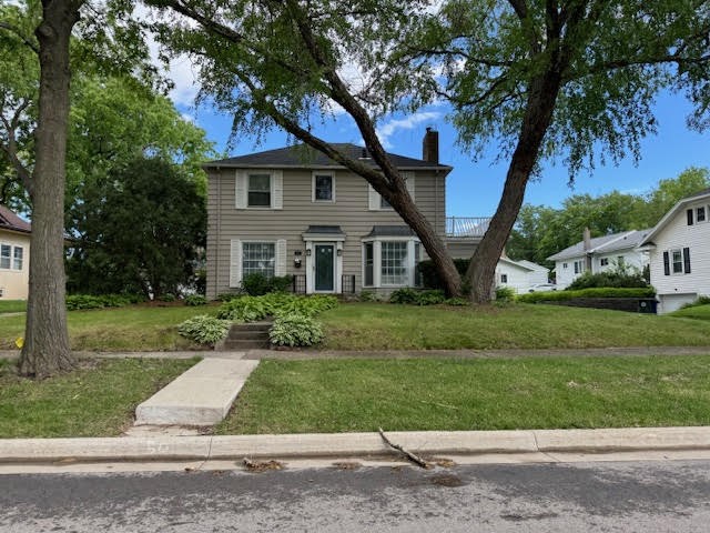 Elston Ave, Waterloo, IA 50701