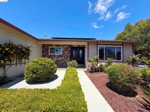 1091 Fox Meadow Way, Concord, CA, 94518-2906 | Card Image