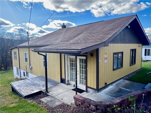 221 Expedite Rd, Nanty-Glo, PA, 15943 | Card Image