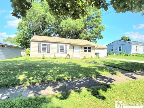35 Arden Pkwy, Jamestown, NY, 14701-7605 | Card Image