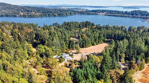 5209 Old West Saanich Rd, Saanich, BC, V8X3X1 | Card Image