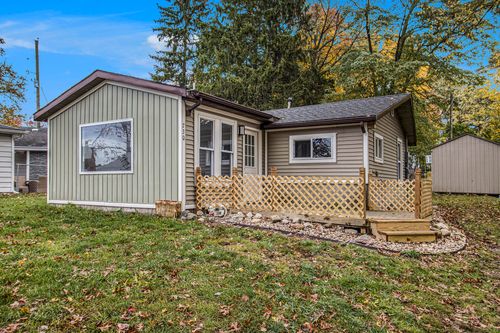 730 W Mohawk Trl, White Cloud, MI, 49349-9420 | Card Image
