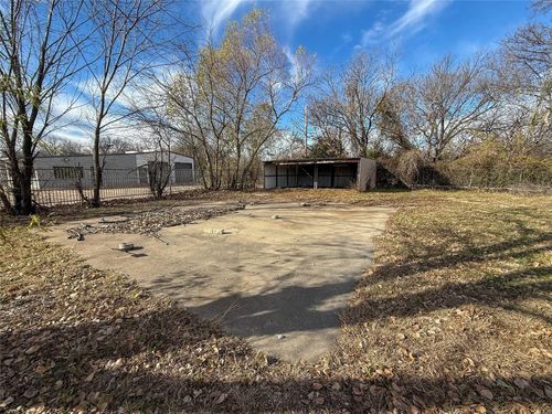 1709 N Main St, Cleburne, TX, 76033-3873 | Card Image