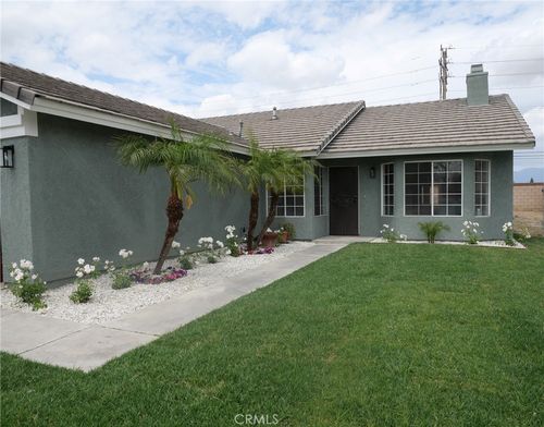 18548 Avion Ln, Bloomington, CA, 92316-1855 | Card Image