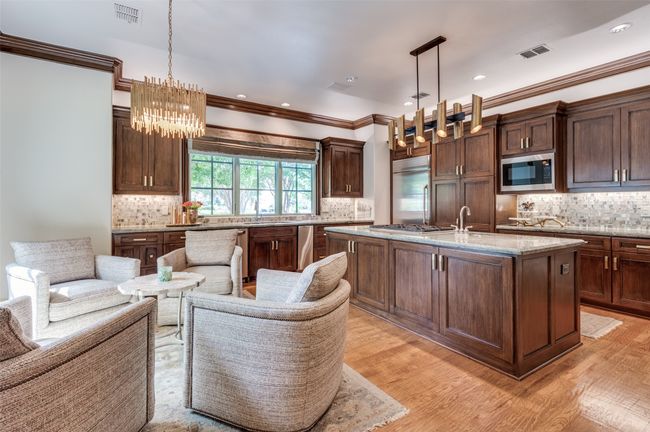 Kitchen offers a Breakfast Room or use as a cozy coffee nook | Image 10