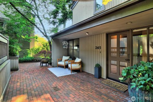 265 98th Ave Ne, Bellevue, WA, 98004-5444 | Card Image