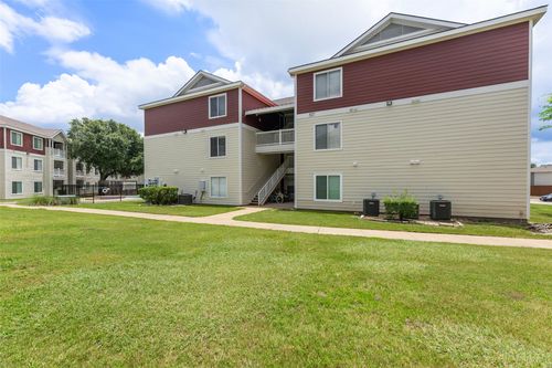 303-527 Southwest Parkway, College Station, TX, 77840 | Card Image